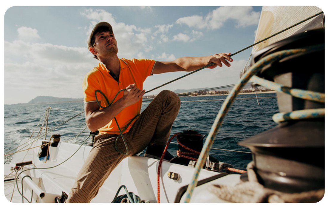 Courtier Financier. Votre partenaire de confiance en courtage financier avec des solutions sur mesure en épargne, assurances, crédit et immobilier.